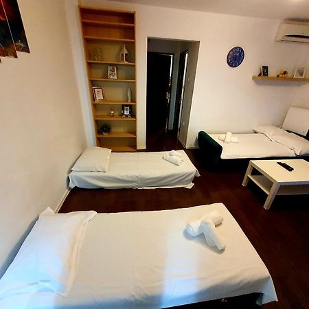 Ultracentral Apartment - "Saint Anthony" Church & Old Town View Bucarest Esterno foto